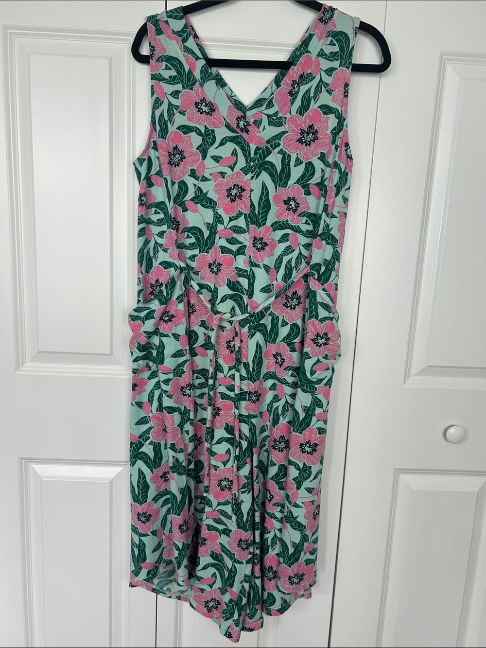AnyBody Mint Green Jumpsuit with Pink Floral Print Size Medium